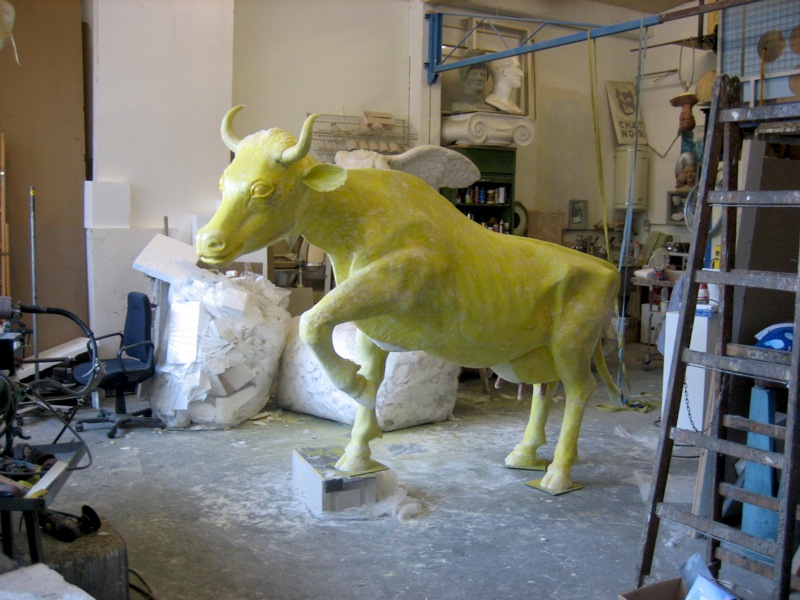 Kuh in Arbeit für BEA 2007